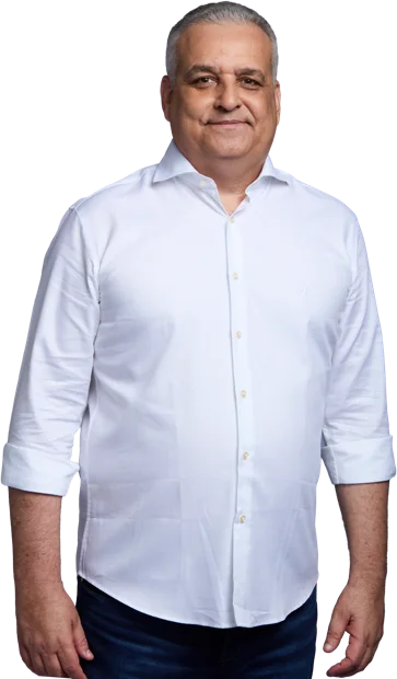 Alfredo Gaspar, corpo inteiro